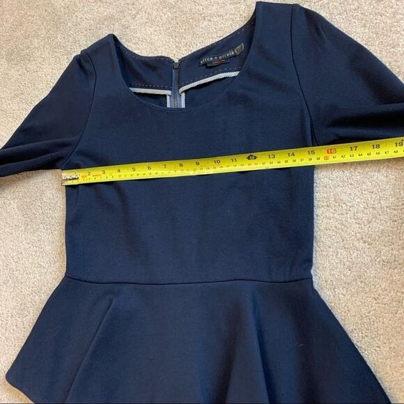 ALICE + Olivia Employed Navy blue peplum dress 10 - Picture 9 of 13